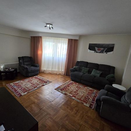 פיטסטי Apartament 3 Camere, Zona Dedeman מראה חיצוני תמונה